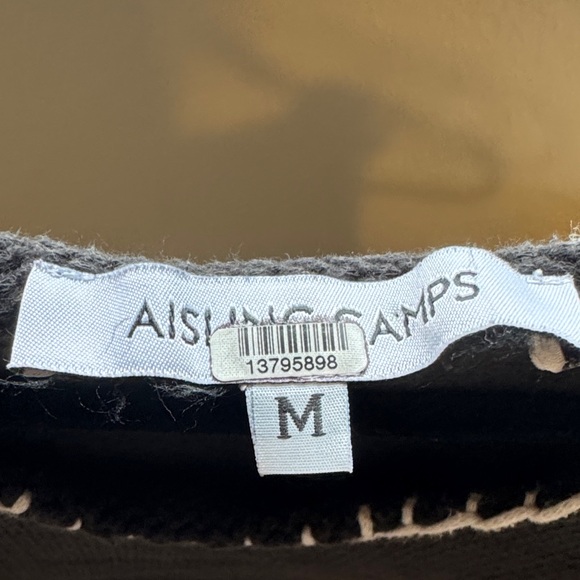 AISLING CAMPS Blanket Stitch Crop Top - Picture 8 of 10